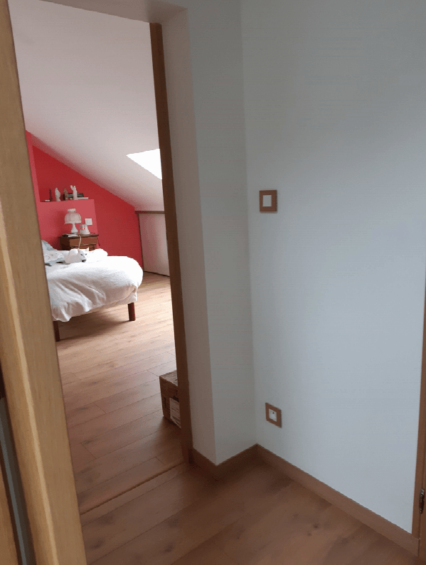 Pose de prise électrique