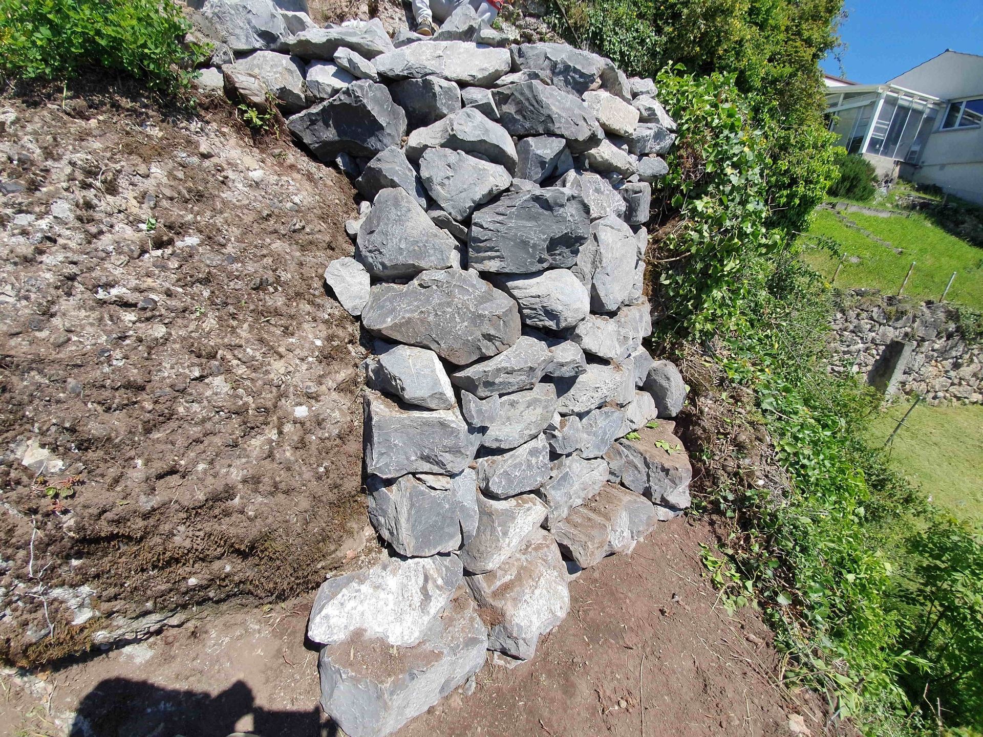 Pose de gazon - entretien de gazon - J.R. Polyvalent Sàrl