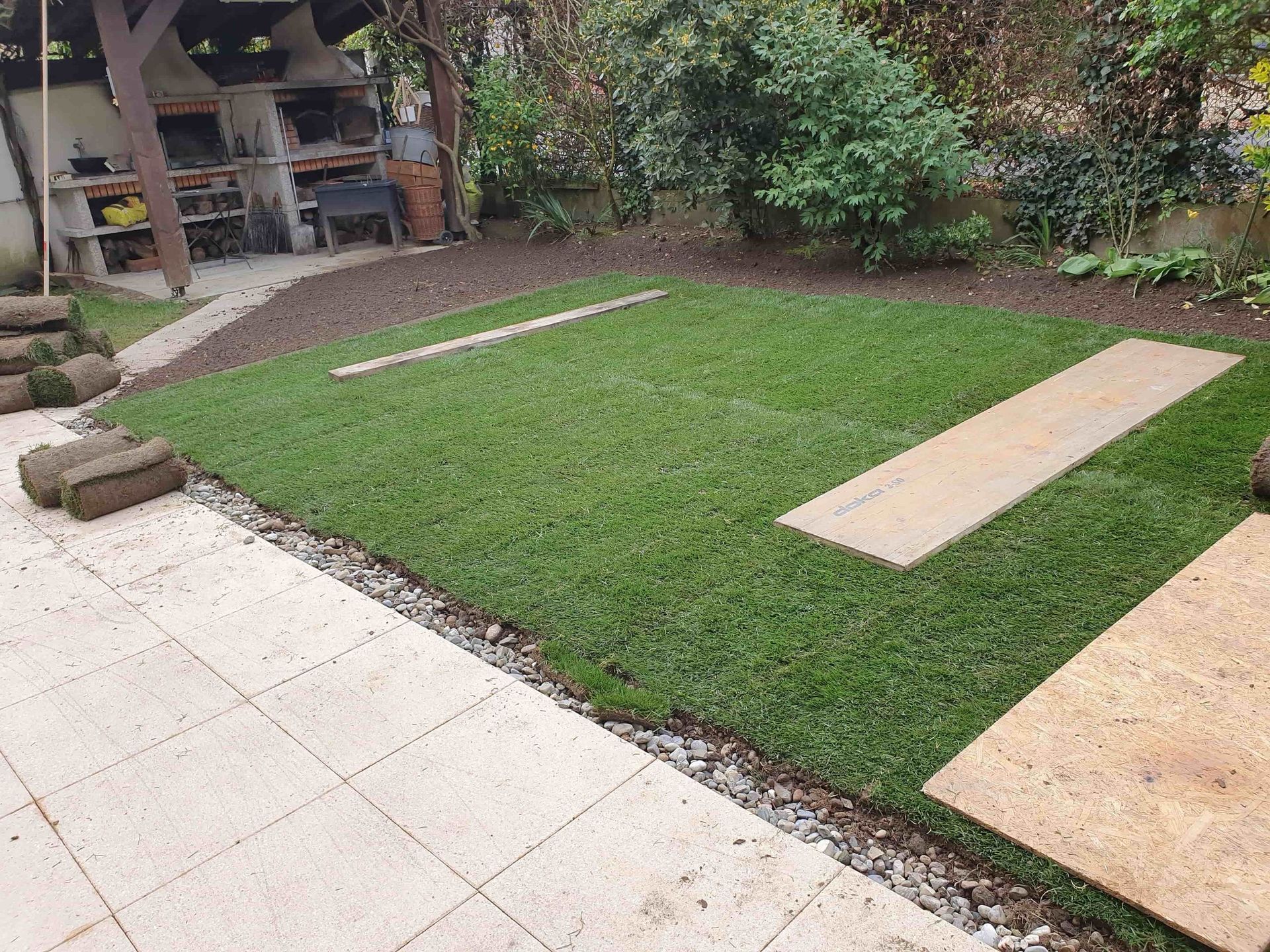 Pose de gazon - entretien de gazon - J.R. Polyvalent Sàrl