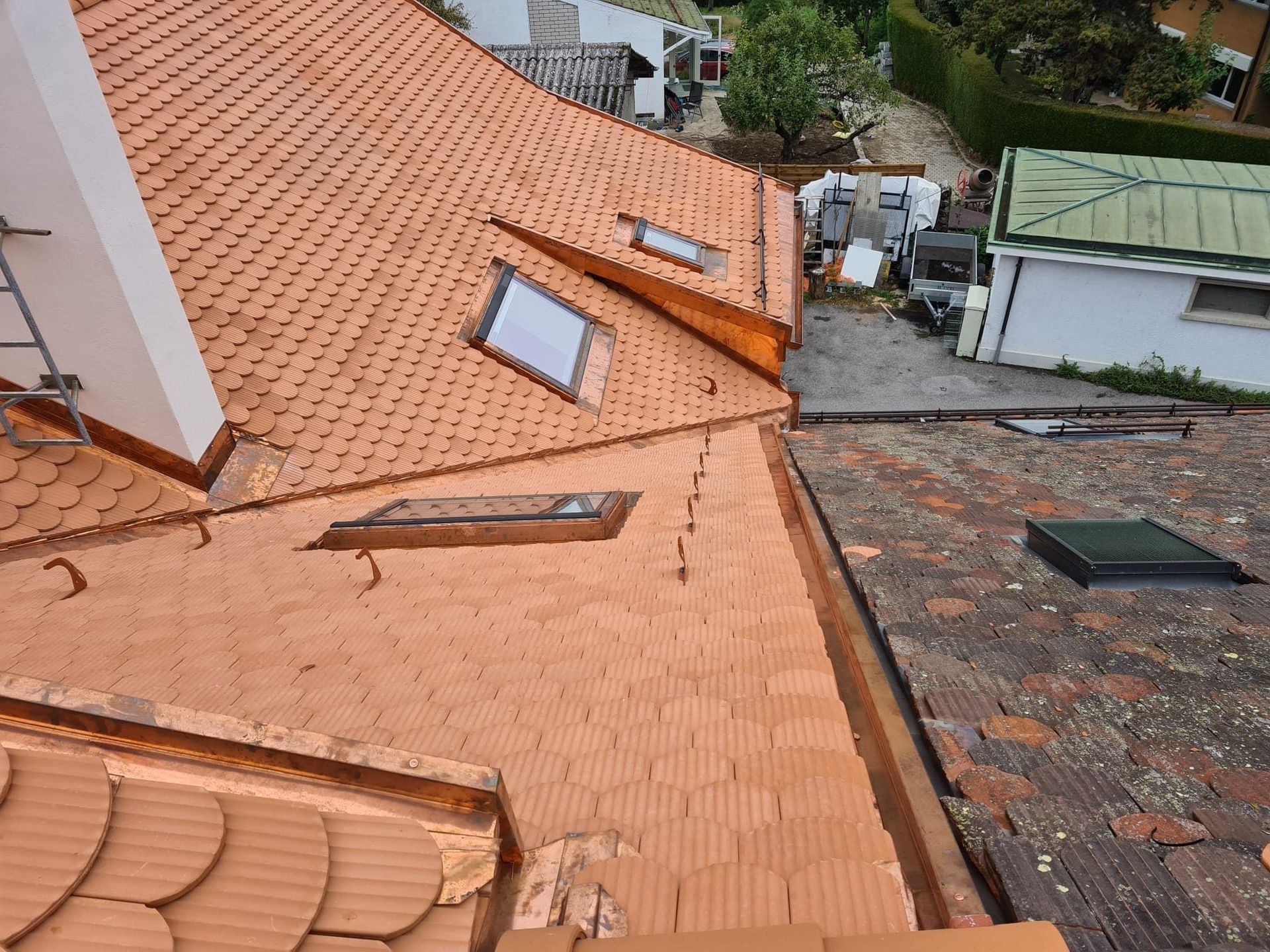 Fabrication et pose de tuiles - J.R. Polyvalent Sàrl