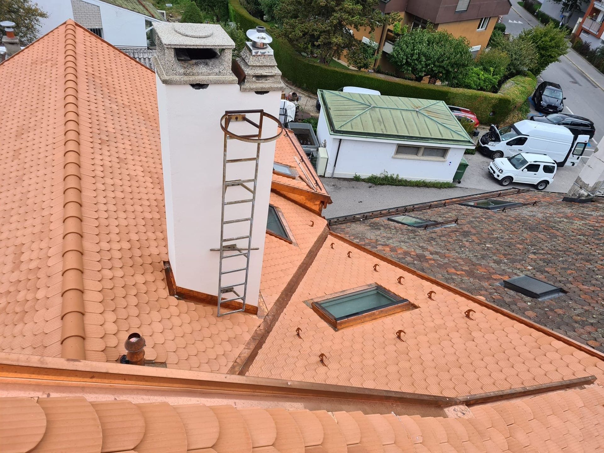 Fabrication et pose de tuiles - J.R. Polyvalent Sàrl