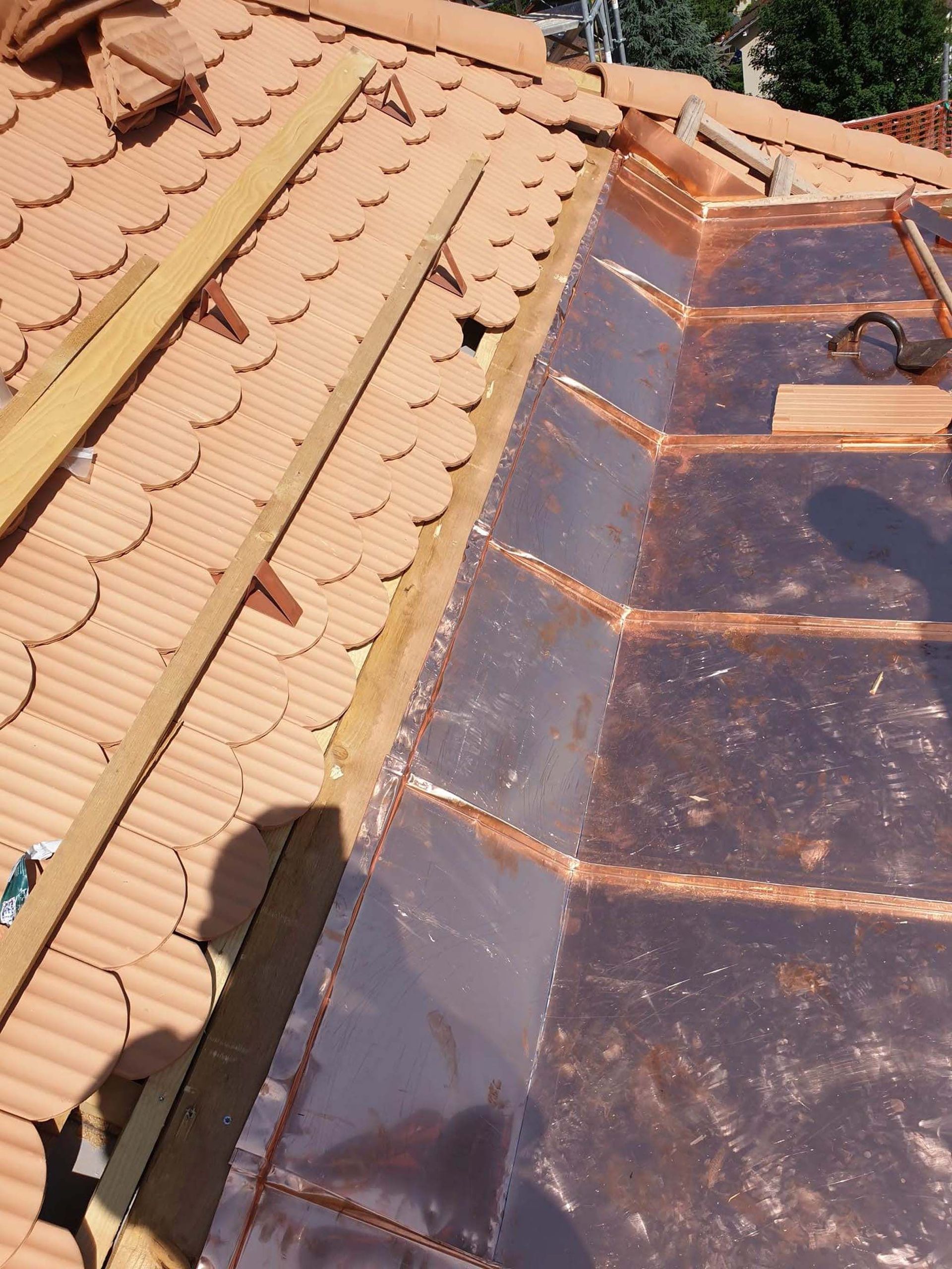 Fabrication et pose de tuiles - J.R. Polyvalent Sàrl