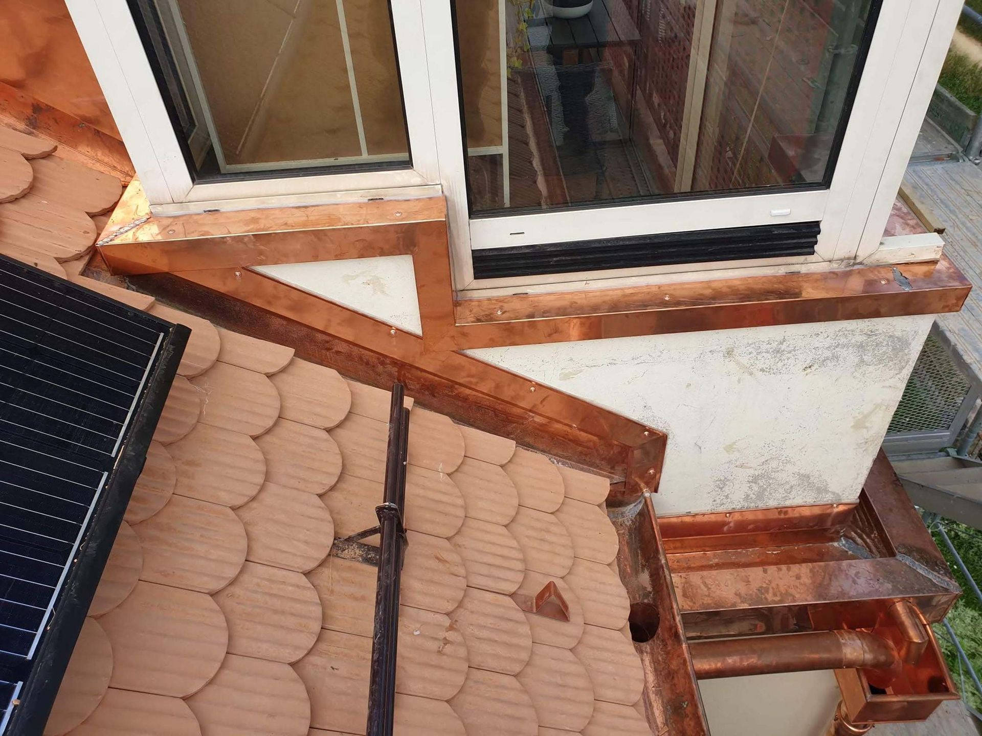 Fabrication et pose de tuiles - J.R. Polyvalent Sàrl