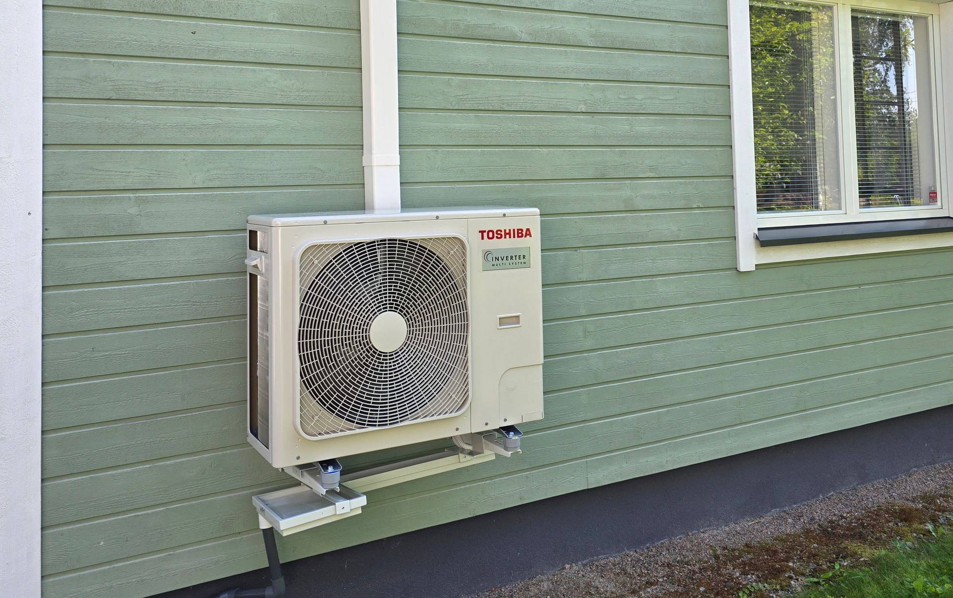 Luo Alt-tekstitunnisteet hakukoneoptimointia ja saavutettavuutta varten. 