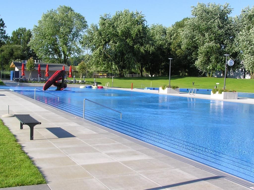 Kinderrutsche Freibad Erlen