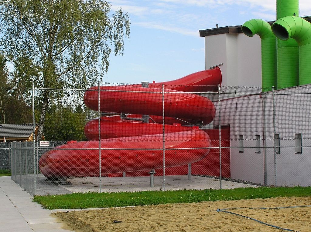 Aussenrutschbahn Hallenbad Erlen 2013