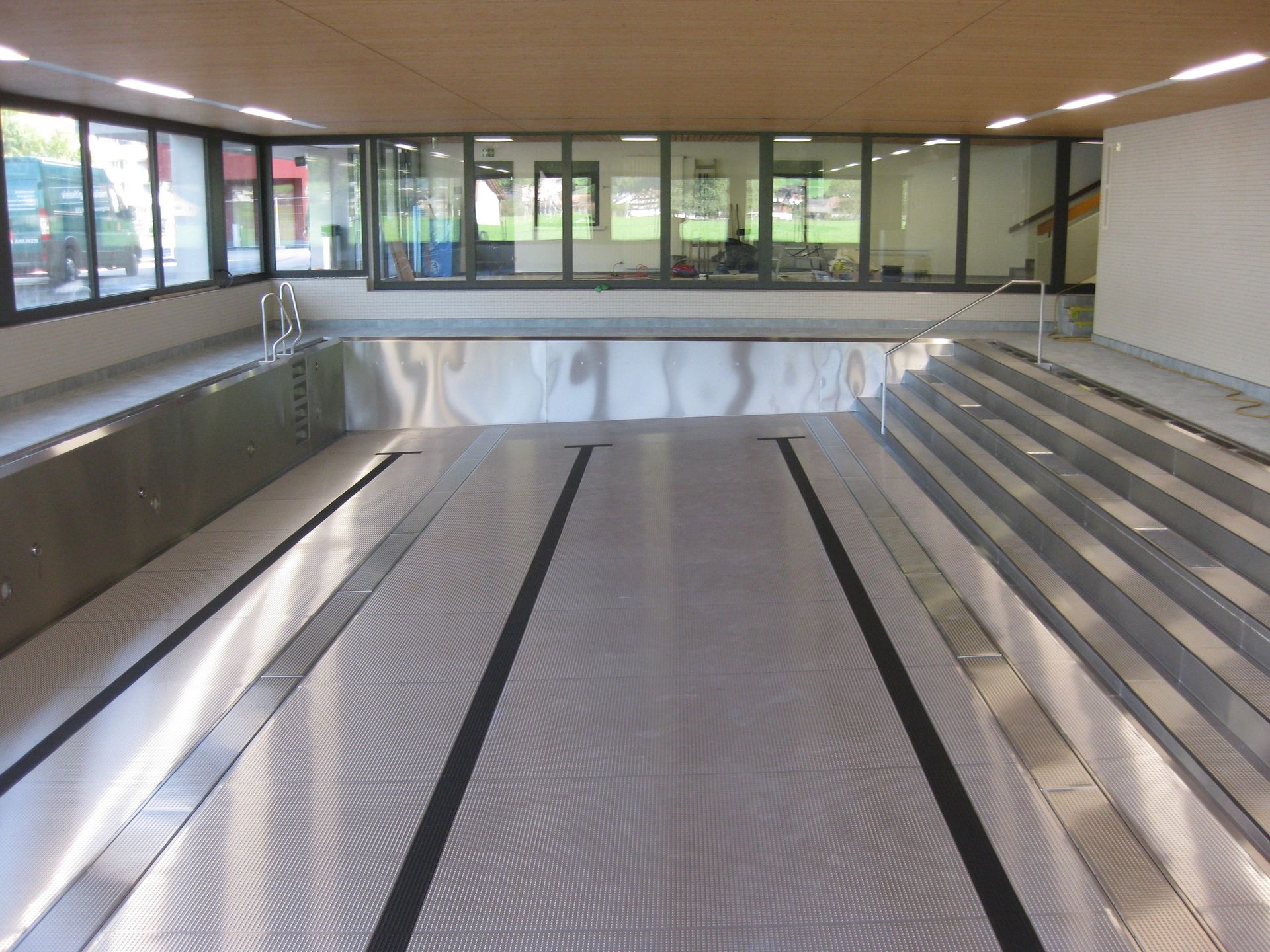 Schulbad Stans Oberdorf CNS Becken