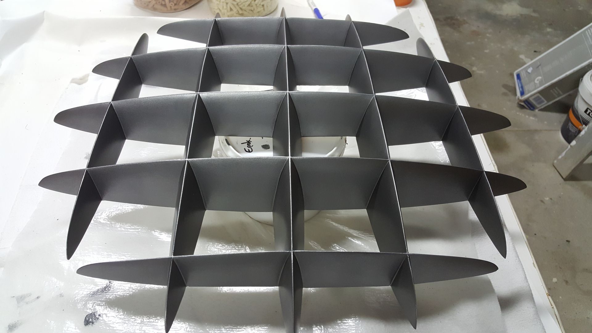 Éclairage en staff avant pose