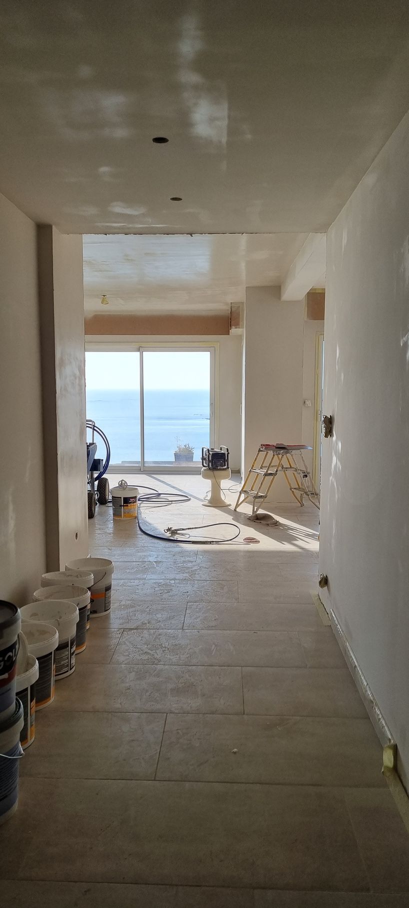 Couleur sur pièce lumineuse pendant travaux