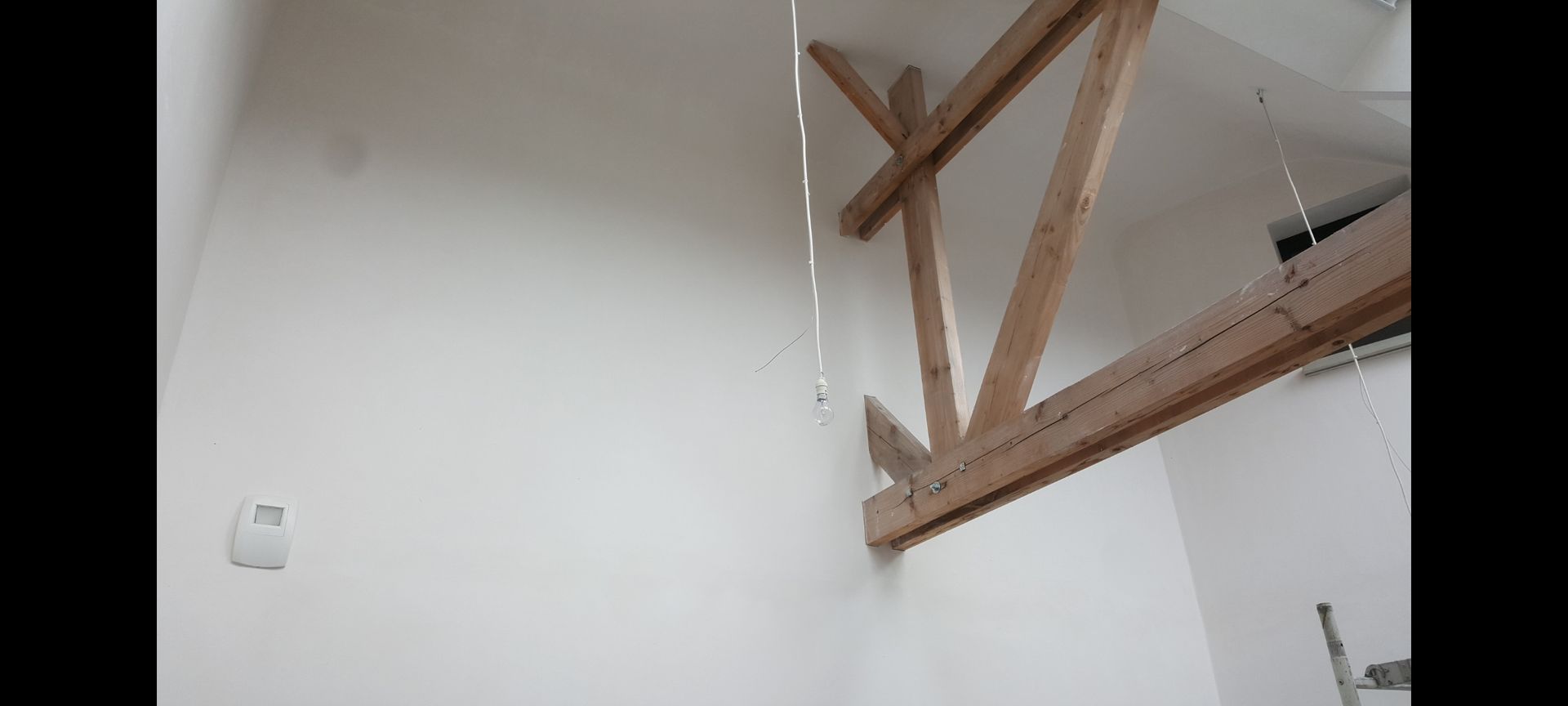 Mur avec poutre avant travaux