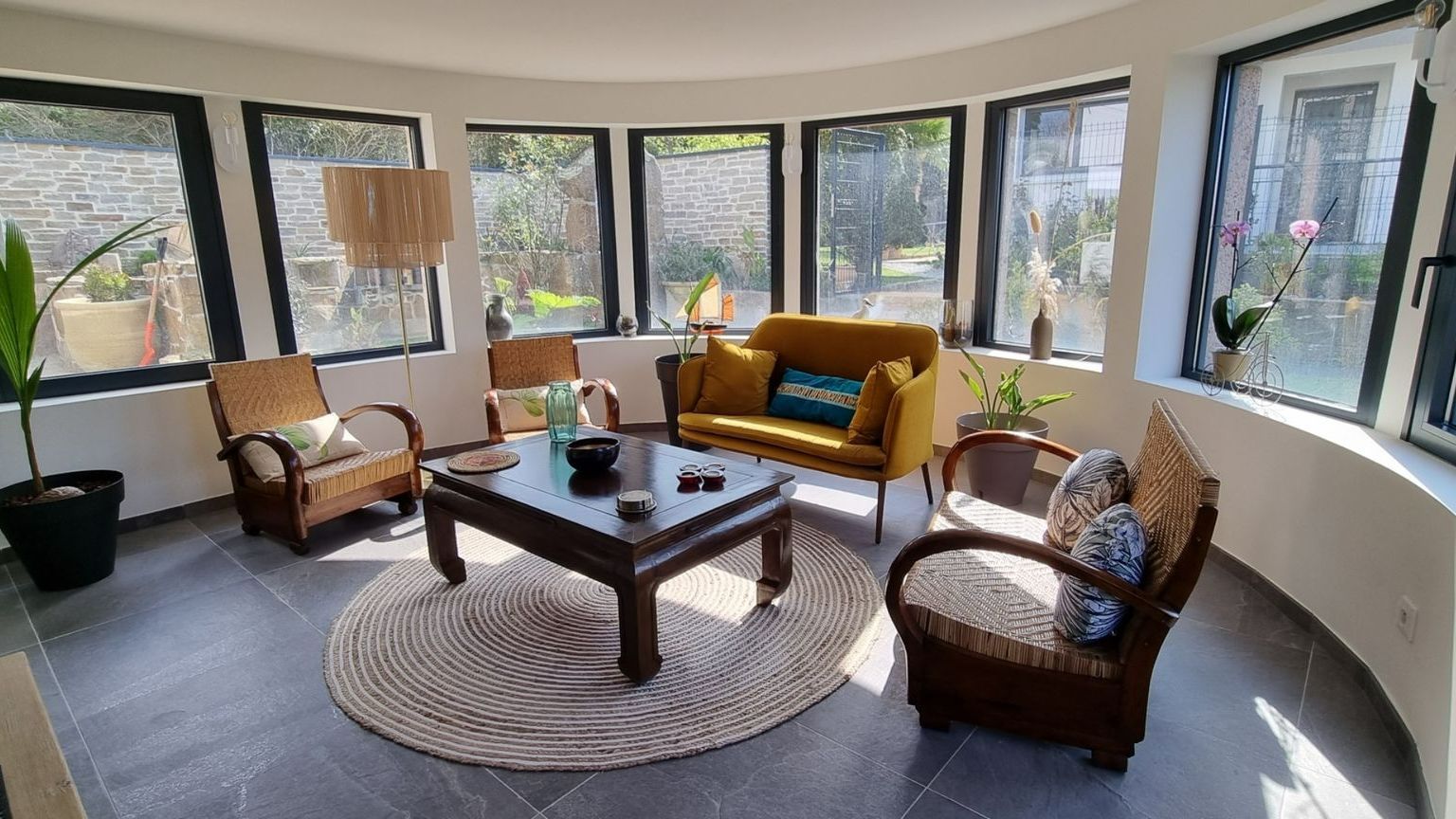 Mur avec 5 fenêtres après travaux