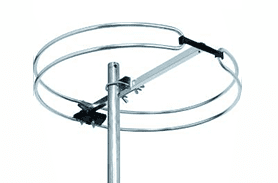 Un poste de metal con dos anillos unidos a él.