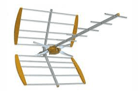 Un primer plano de una antena de satélite sobre un fondo blanco.