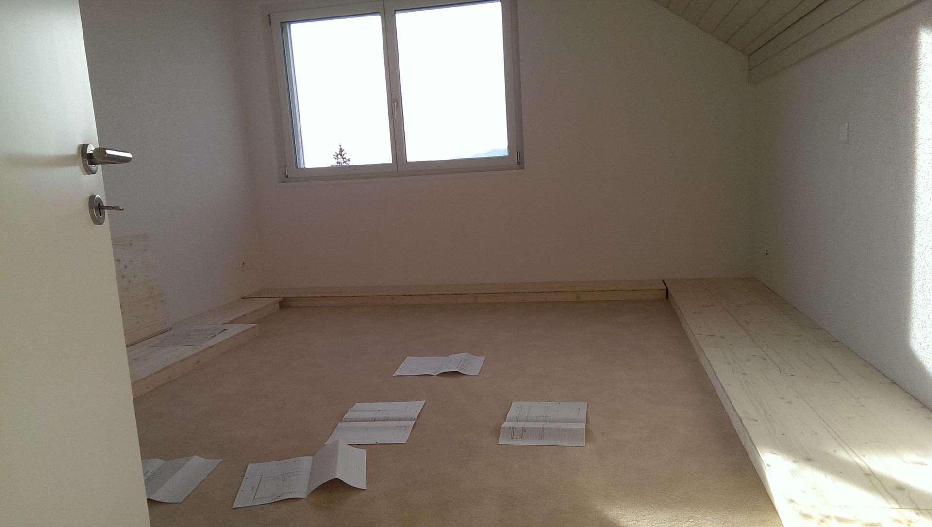 Kleiderzimmer vorher
