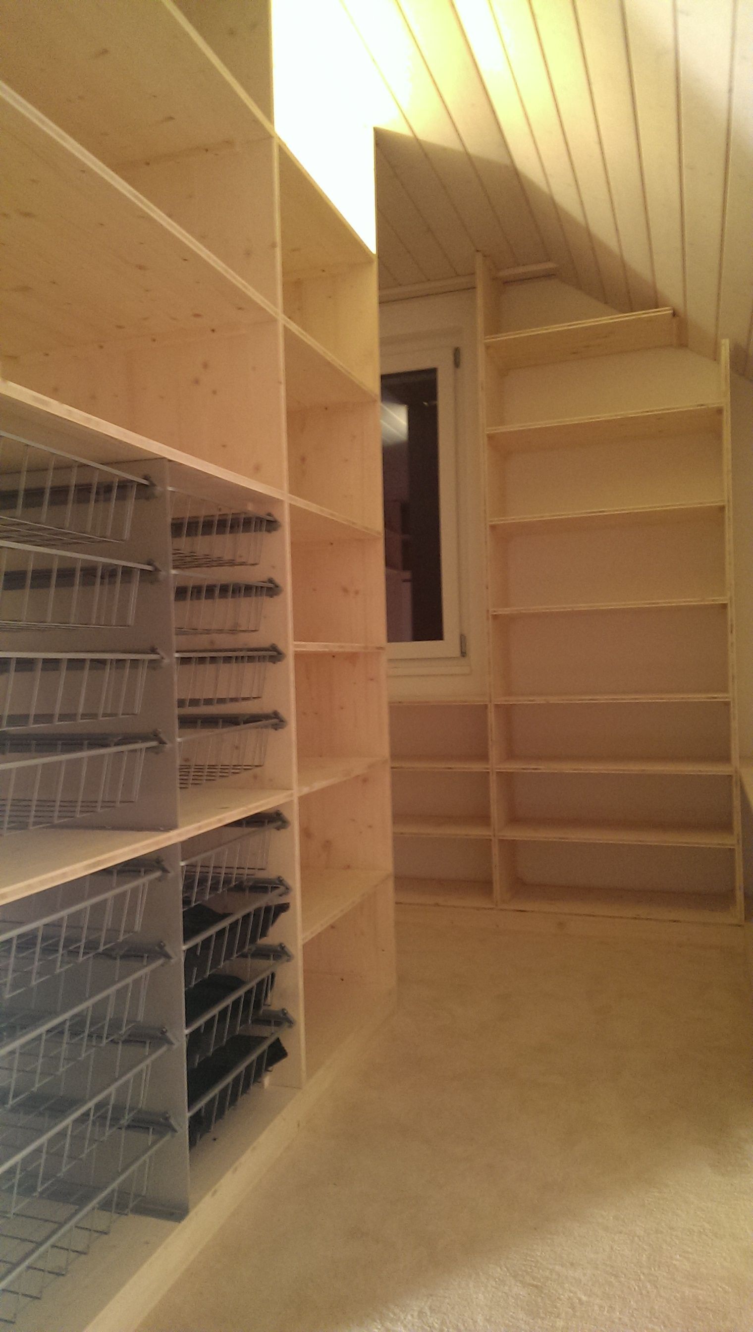 Kleiderzimmer nachher