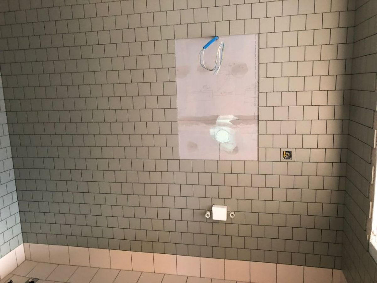 Wand, die von der Fliestech GmbH gefliest wurde