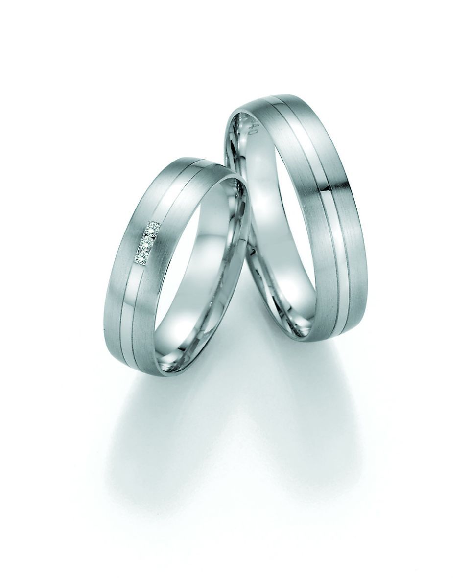 Einfarbige Hochzeitsringe in Silber mit Diamanten