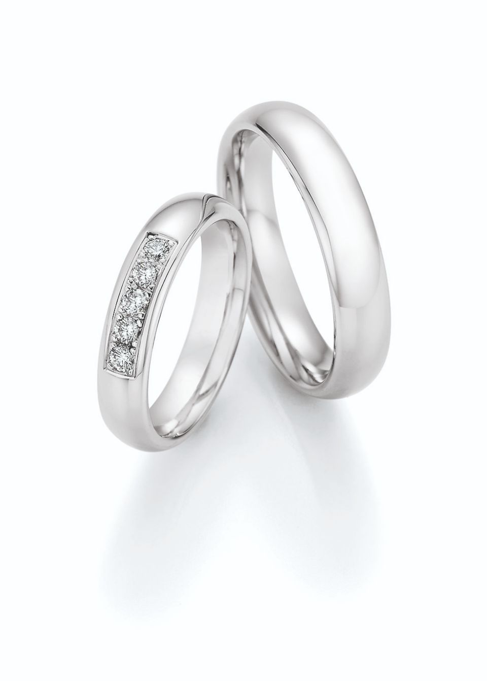 Einfarbige Hochzeitsringe mit Steinen in Silber