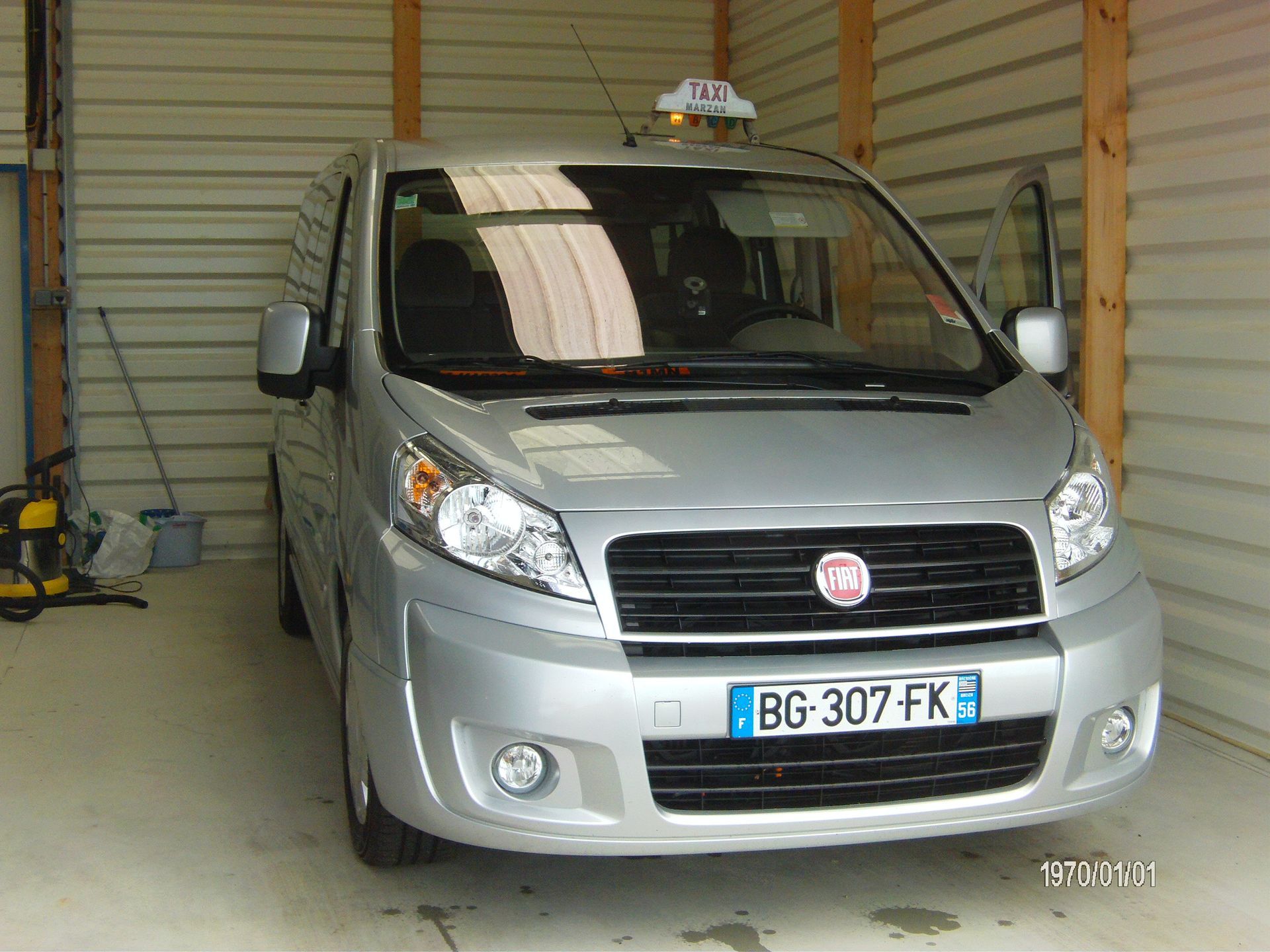 Taxi Fiat pour déplacements de groupe