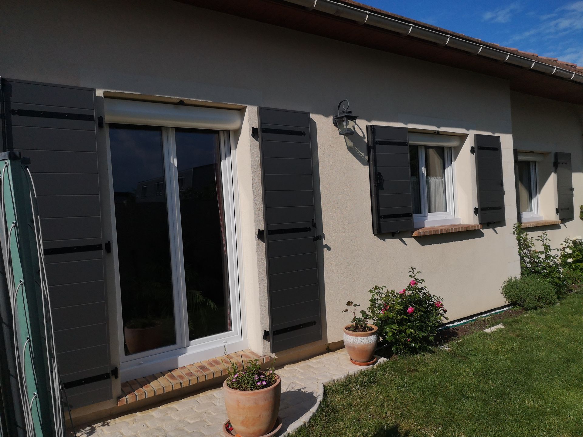 Pose de volets battants