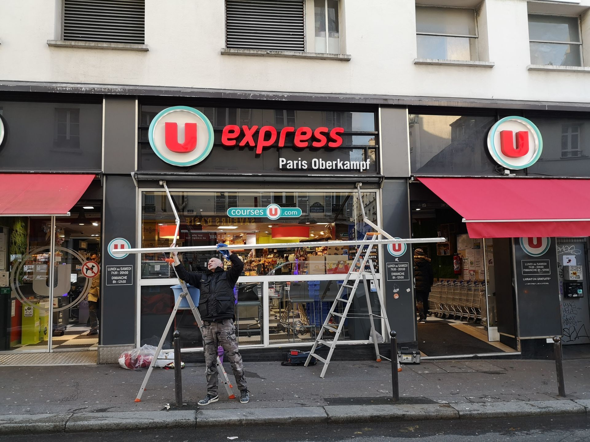 Remplacement d'un store extérieur pour un commerce