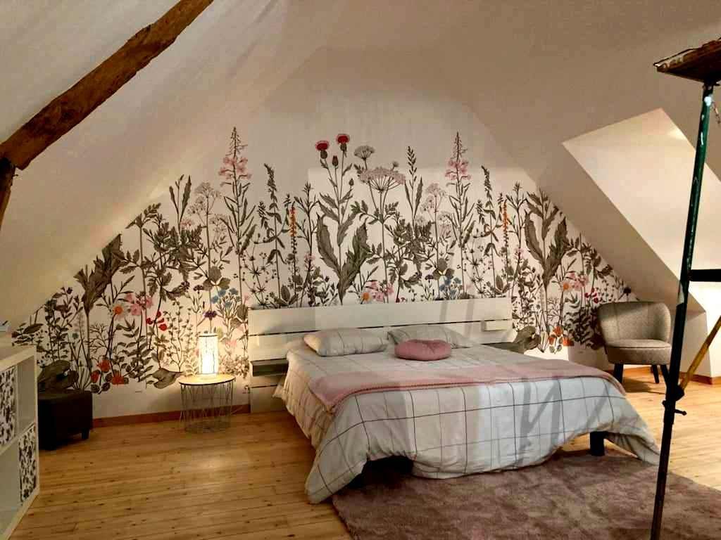 Tapisserie florale chambre