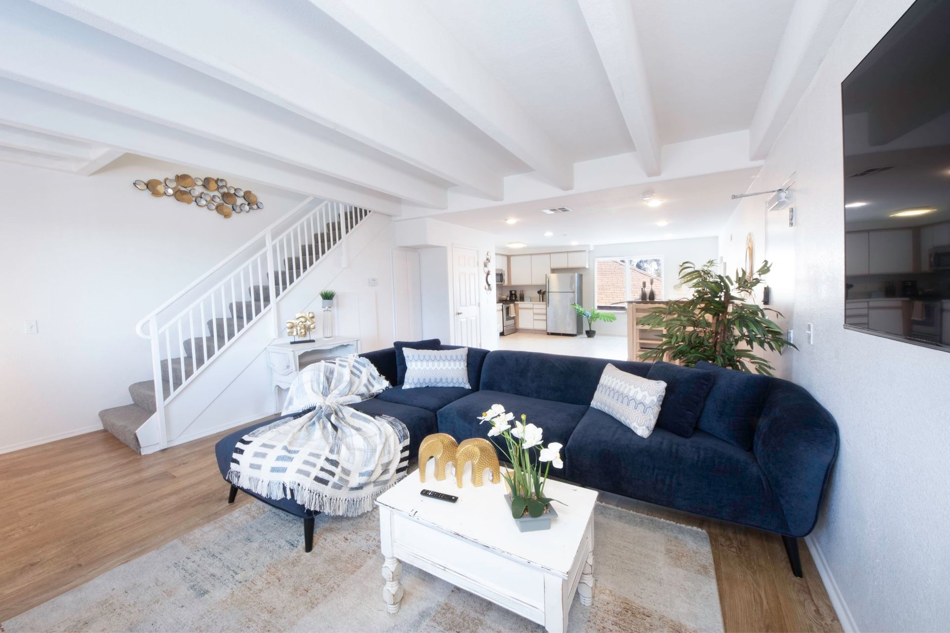 201 Hawthorn — larger home near Little Italy