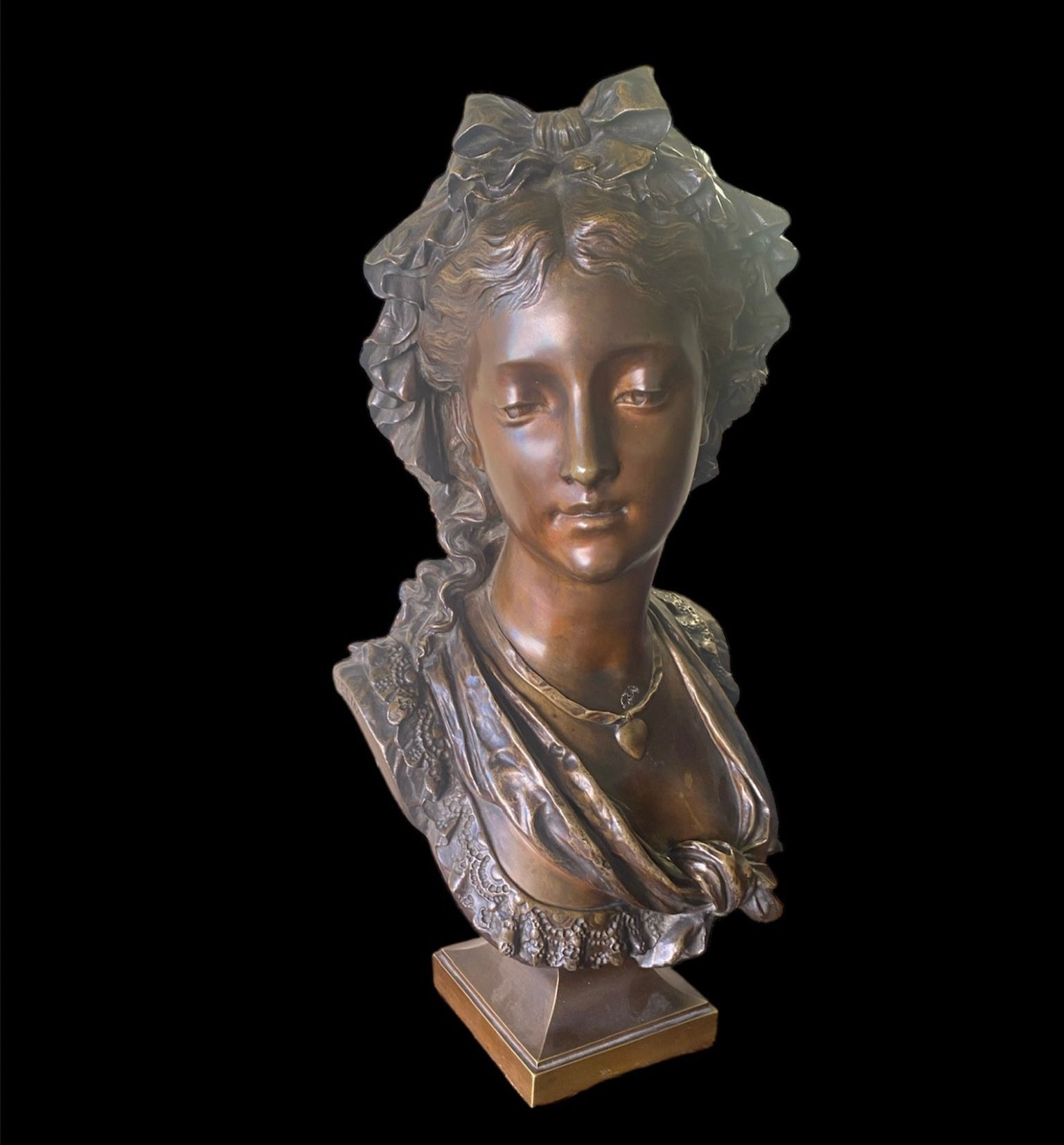 Strasbourg antiquaire - buste de femme sculpté