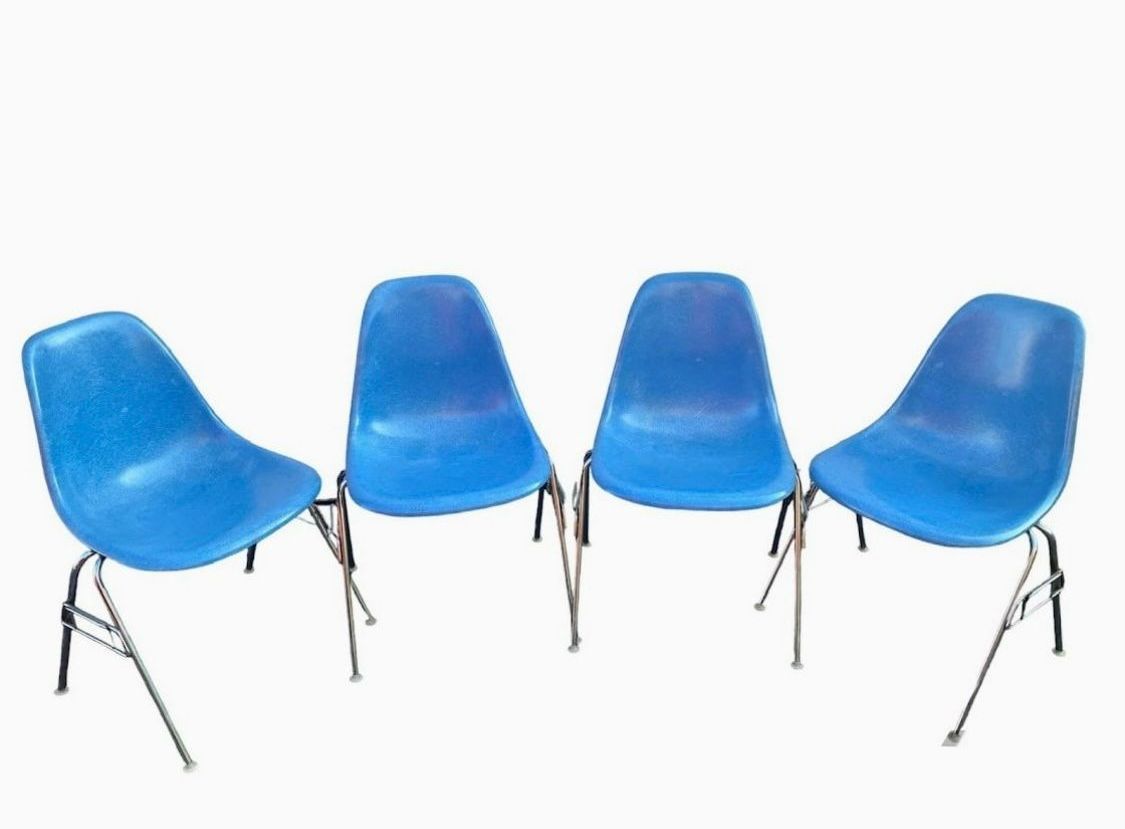 Strasbourg antiquaire - 4 chaises bleues vintage