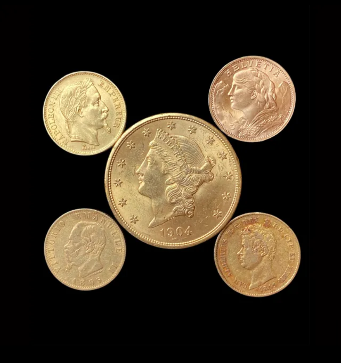 Cinq pièces d'or sur fond noir ; une grande avec un profil et de petites étoiles, quatre plus petites avec des profils.