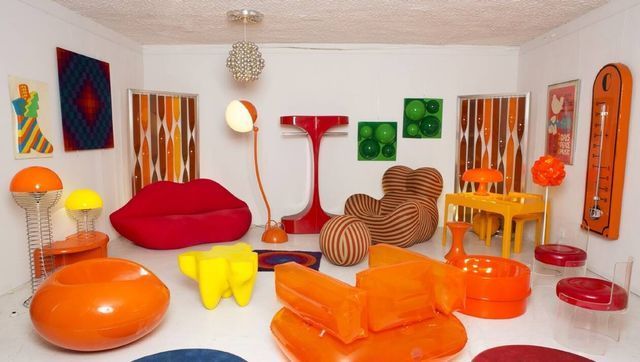 Strasbourg antiquaire - mobilier rétro très coloré des années 70