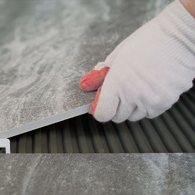 Carrelage en cours de pose