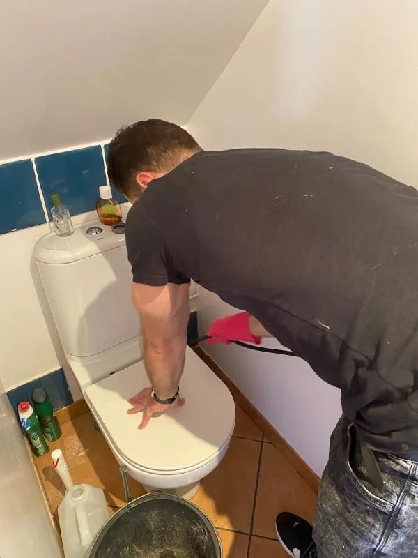Débouchage de sanitaires