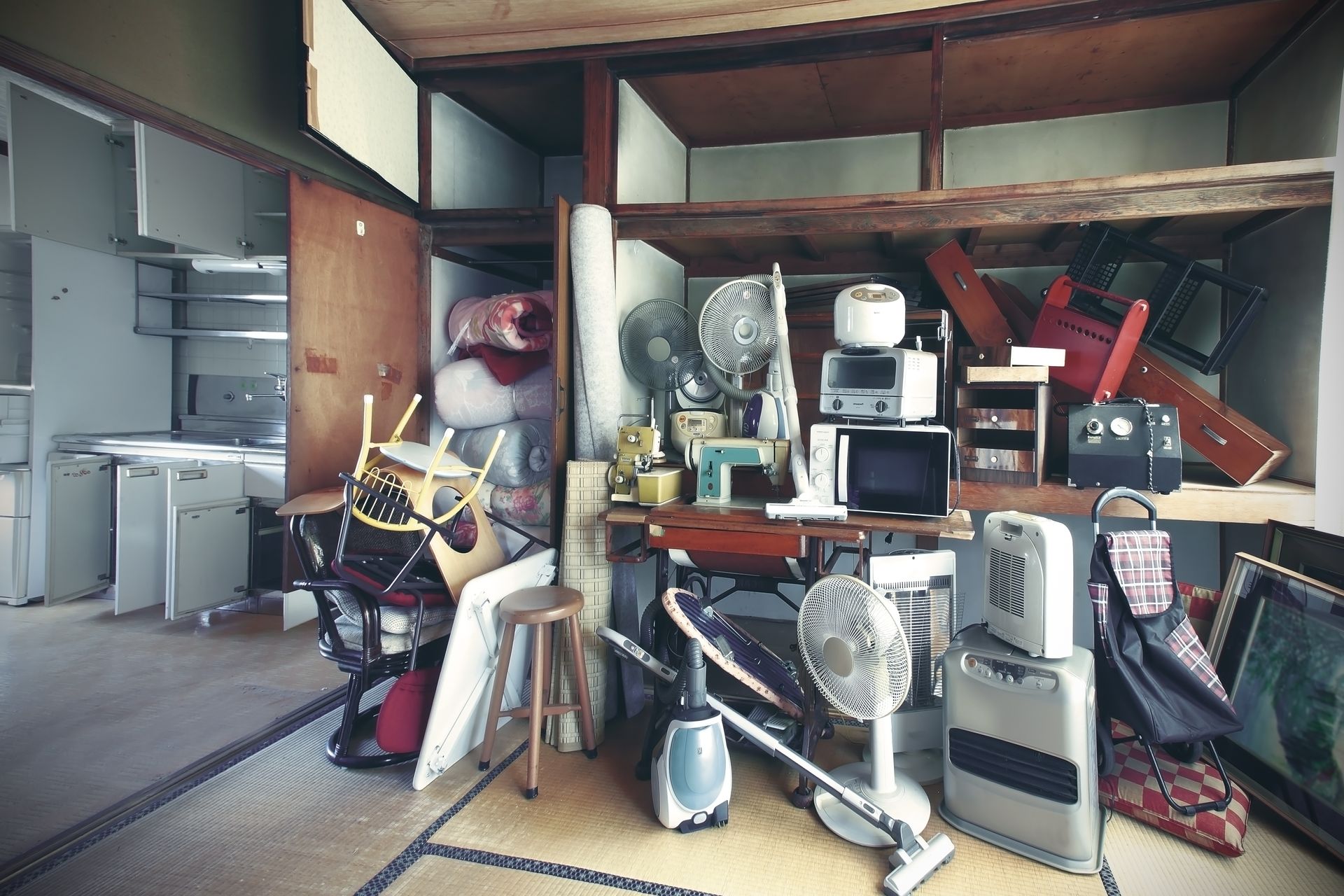 Débarras de cartons en vue d'une rénovation