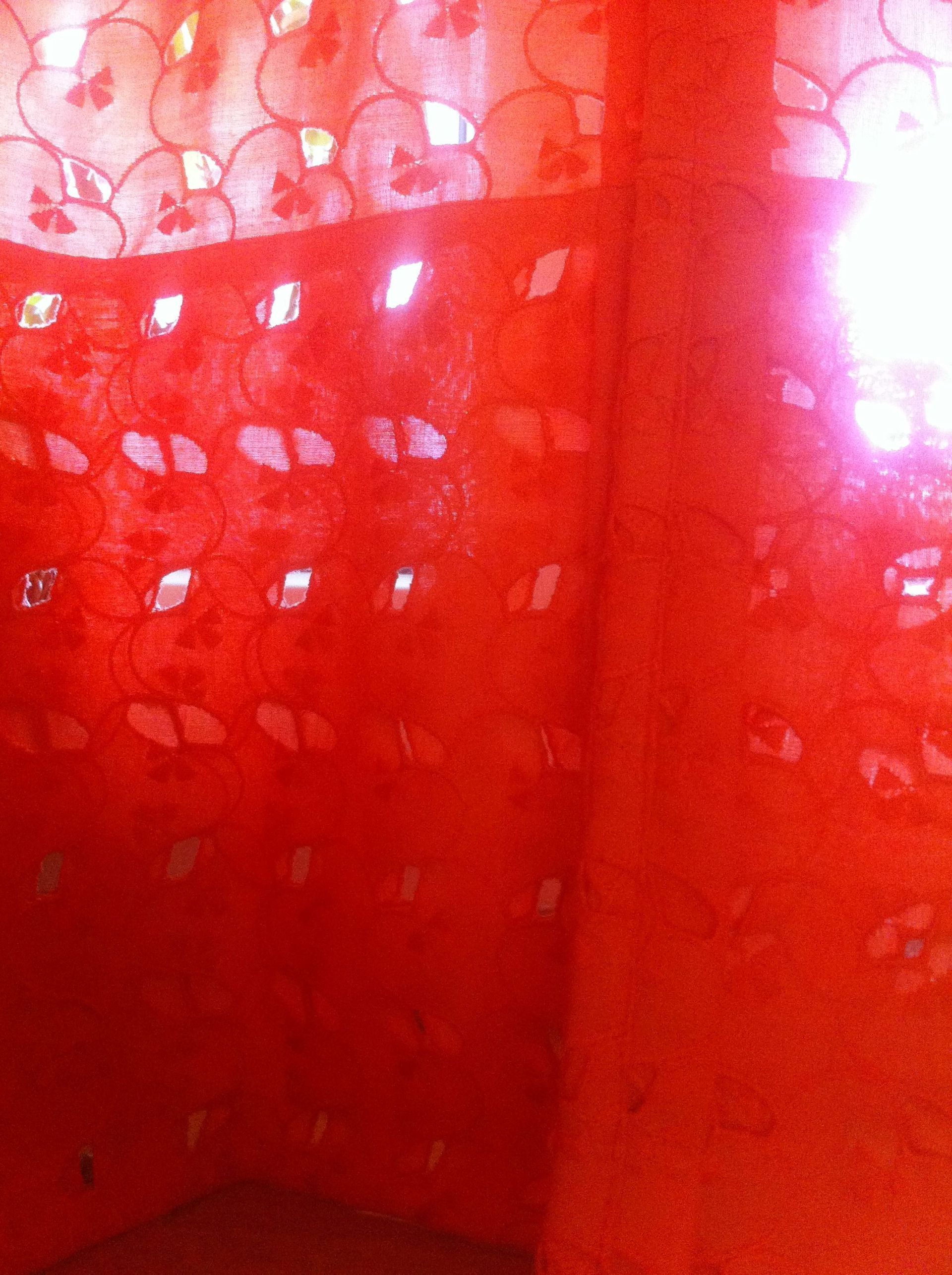 Roter Stoff - farbstich Atelier - Horgen