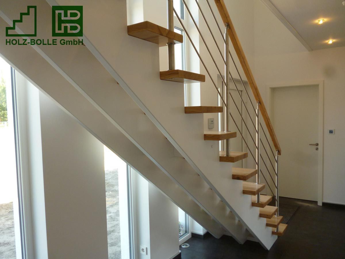 Ein Bild einer Treppe mit den Buchstaben hb darauf