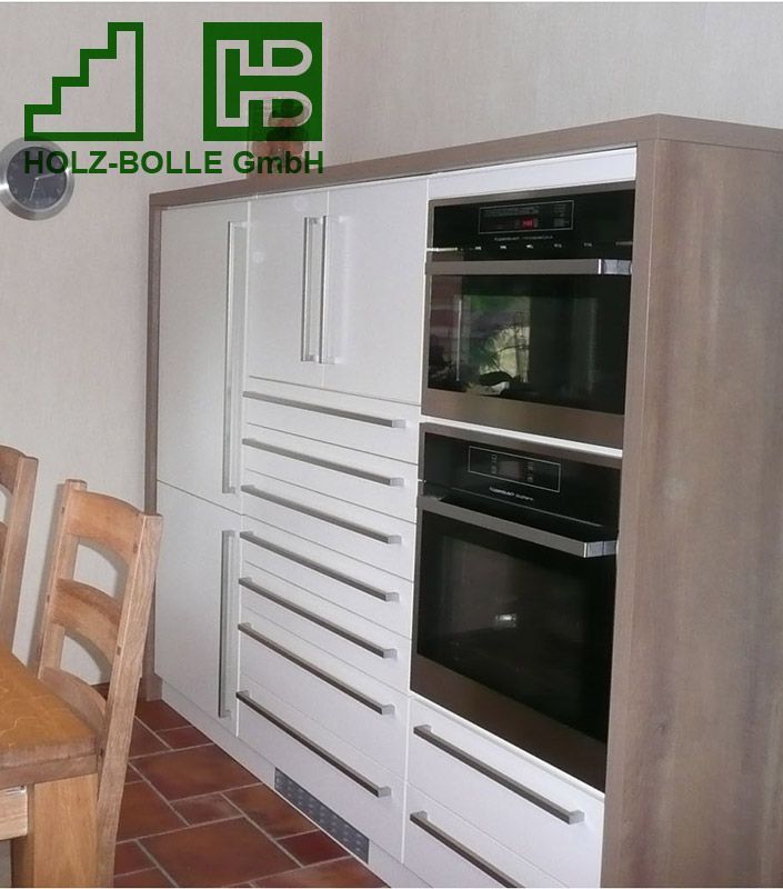 Eine Küche mit einem Holz-Bölle GmbH Logo darüber