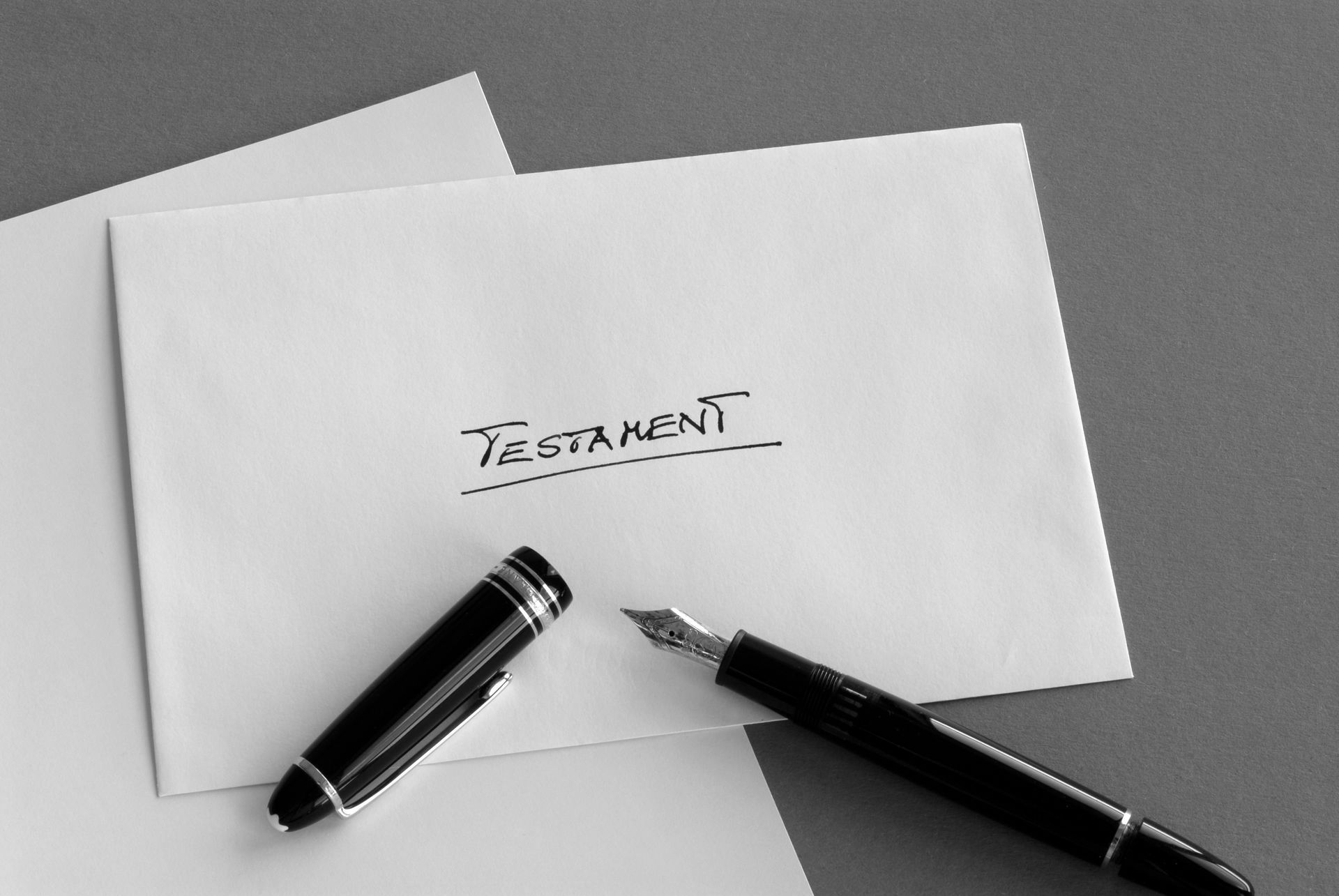 Lettre de testament avec stylo