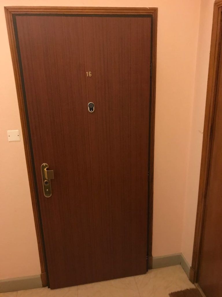 Porte blindée marron intérieure