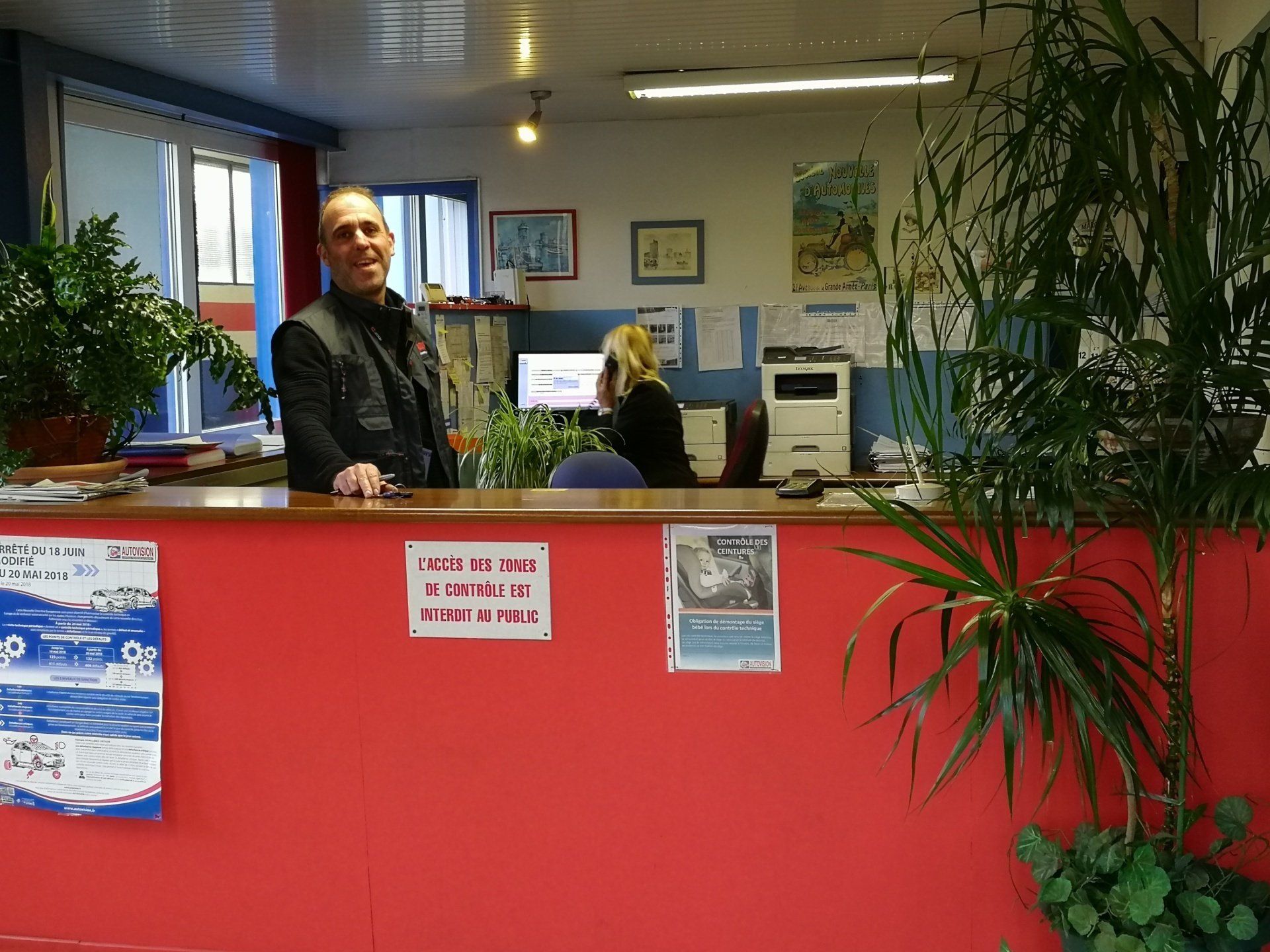 Photo accueil secrétariat Autovision Bergerac