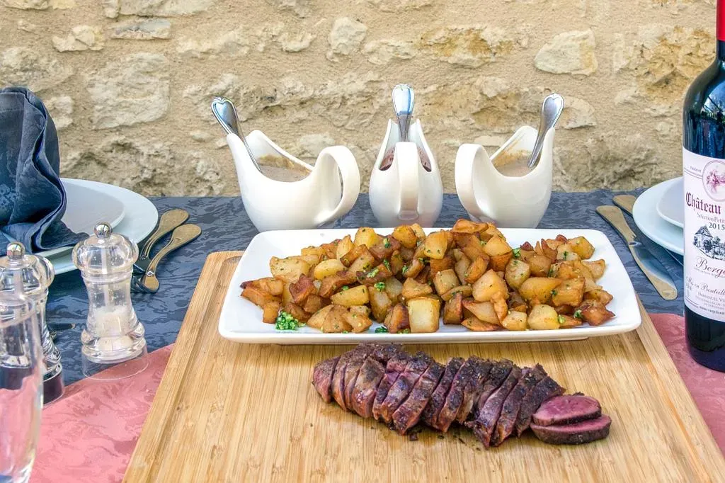 Viande rouge et pommes de terre