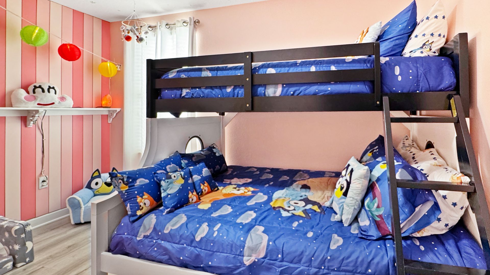 Stay in Bluey Themed Bedroom AirBnb Orlando