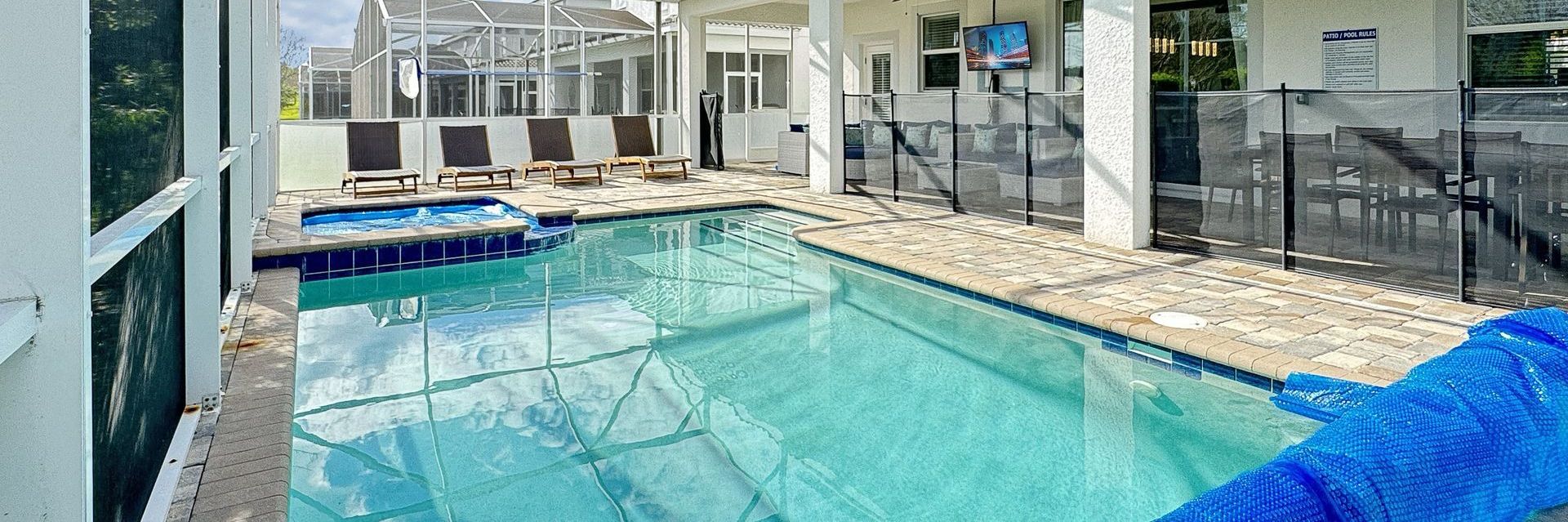 Luxury-Private-Sunny-Pool-Home-Rental-Near-Disney