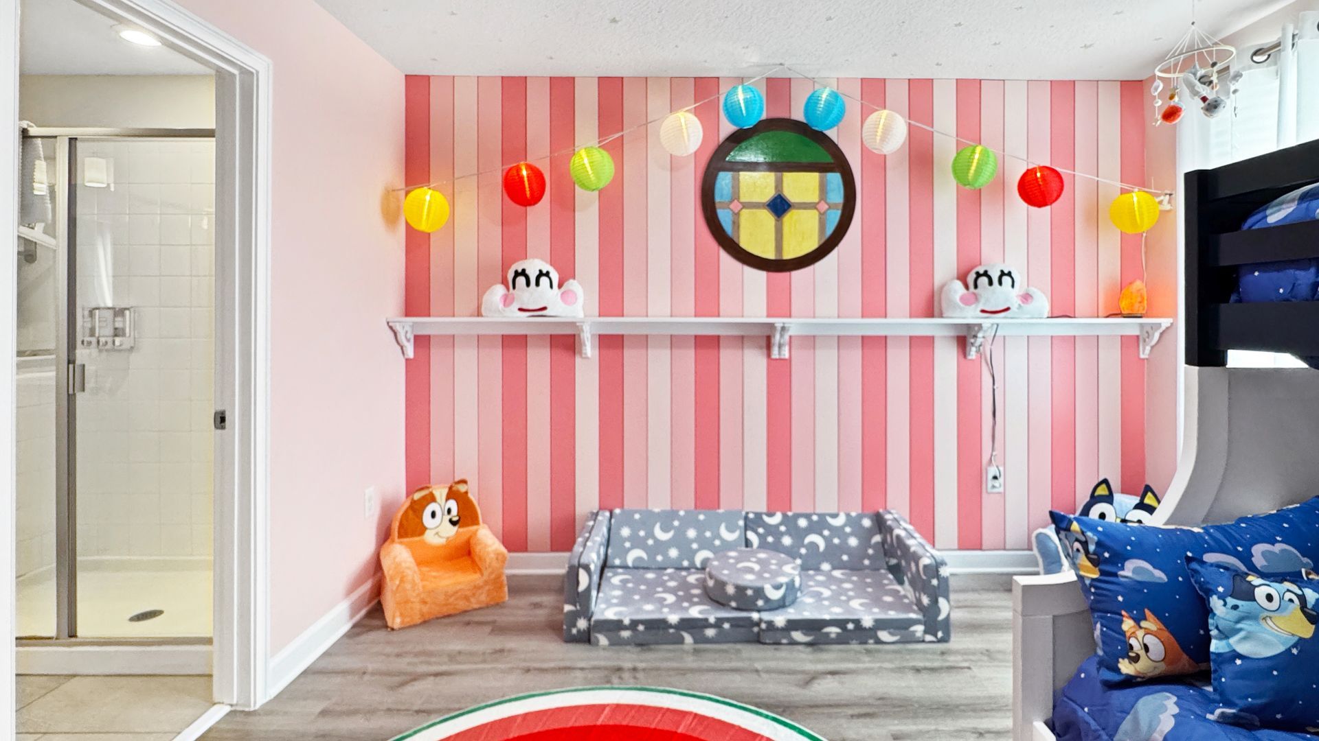 Stay in Bluey Themed Bedroom AirBnb Orlando