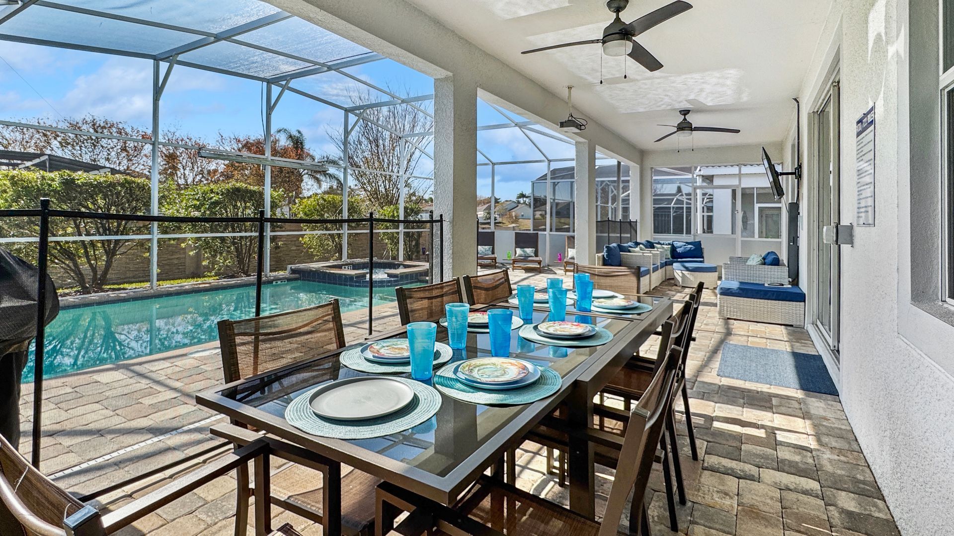 moon valley villa eat outside in luxury
