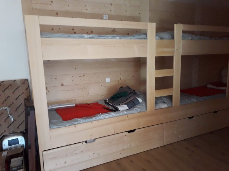 lit d'enfants en bois