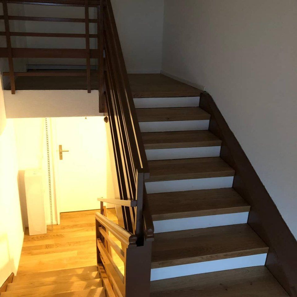 Gestrichene Treppe, Arbeit der Manu's Malergeschäft AG