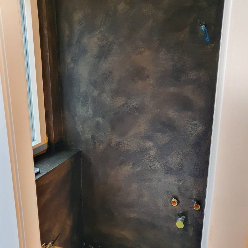 Gestrichene Wand, Arbeit der Manu's Malergeschäft AG