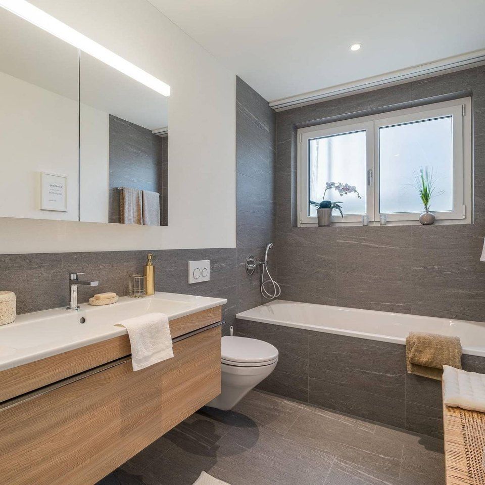 Badezimmer, Arbeit der Manu's Malergeschäft AG