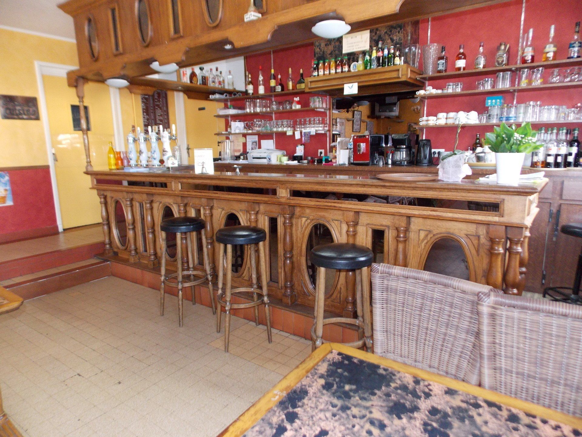 Le Bar